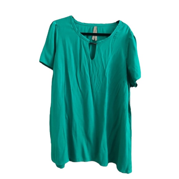 2/$10!! Penningtons bright green top short sleeve blouse 3XL - Picture 1 of 9